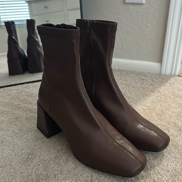 Steve Madden Booties - Picture 3 of 11